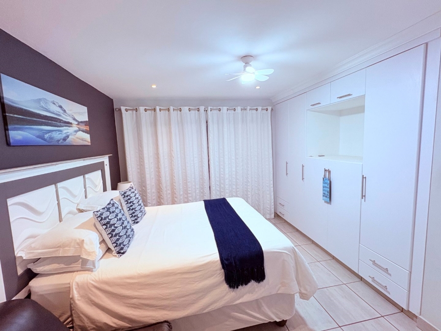 5 Bedroom Property for Sale in Reebok Western Cape